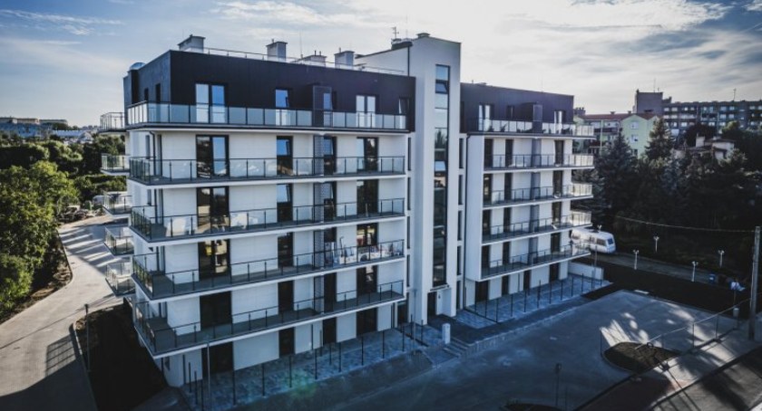 Szczęśliwi właściciele wprowadzają się do najnowszego apartamentowca  Poznańska 30!