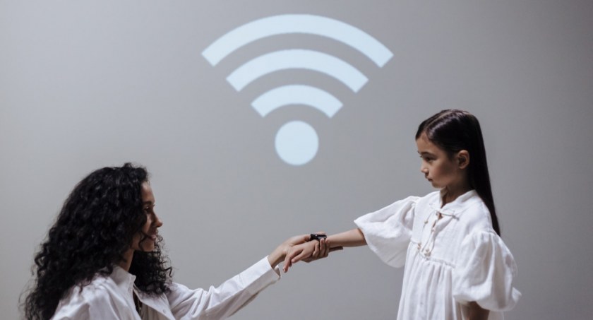 Montują Wi-Fi w kaliskim szpitalu. Czy to jest zdrowe?
