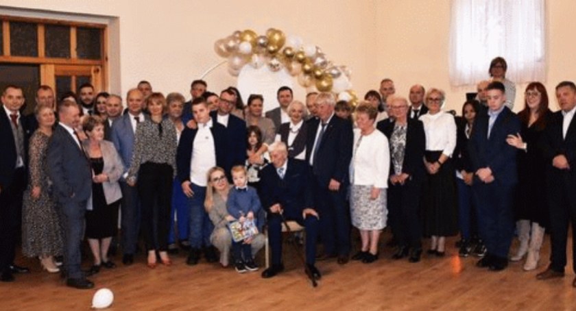 Pan Jan Czerniak z  Tykadłowa świętował jubileusz setnych urodzin. 
