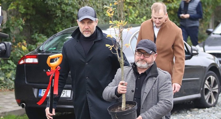 Miasto nie pozostawiło oszukanych lokatorów samych sobie. W sobotę odbyła się symboliczna parapetówka