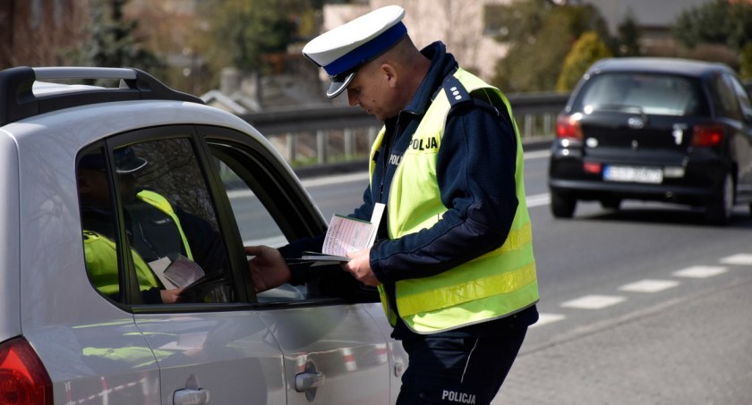 Kaliska policja: kierowca BMW przekroczył prędkość w obszarze zabudowanym o 112 km/h!