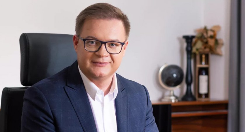 Mecenas radzi. Przejście  sugerowane