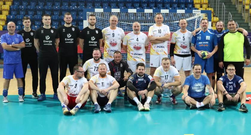 Festiwalowy mecz miłośników piłki ręcznej