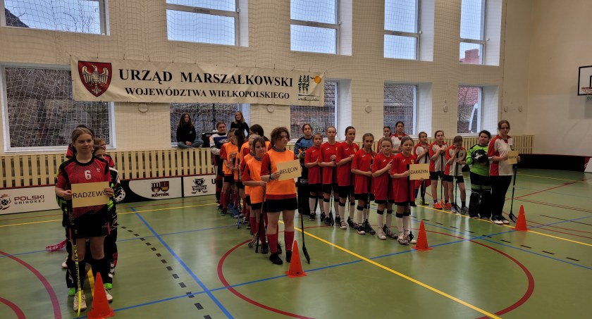 Unihokej specjalnością uczennic Szkoły Podstawowej w Zakrzynie