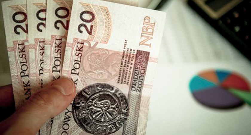 Długa lista wyższych podatków w 2023 roku