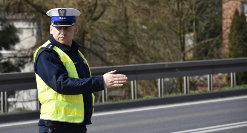 Kaliska policja: w miniony weekend 15 kierowców straciło prawo jazdy za nadmierną prędkość