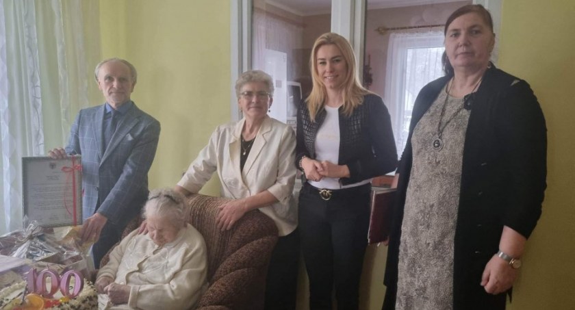 Setna rocznica urodzin Pani Ireny Kowalczyk z Koźlątkowa 