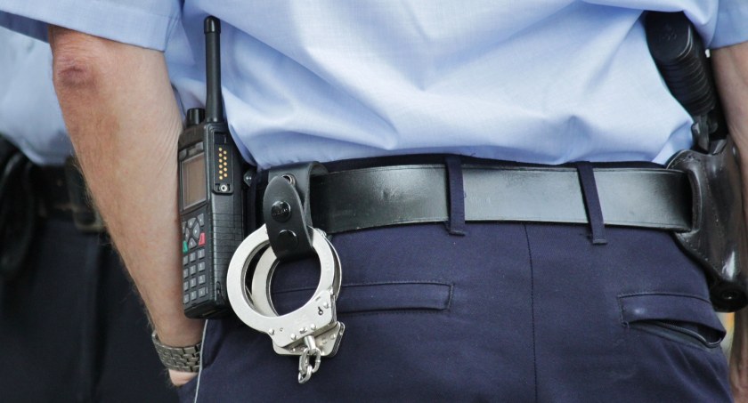 Policjanci kaliskiej komendy pobili się na imprezie. Jeden wylądował w szpitalu, drugi straci pracę