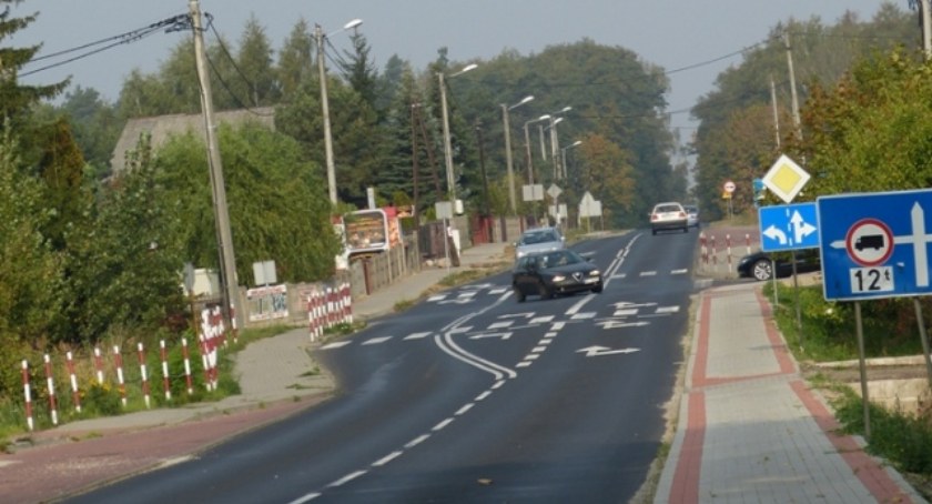 Miliony złotych dofinansowania na budowę dróg powiatowych