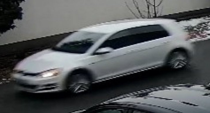 Uszkodził blokadę parkingową i odjechał. Policja szuka świadków zdarzenia