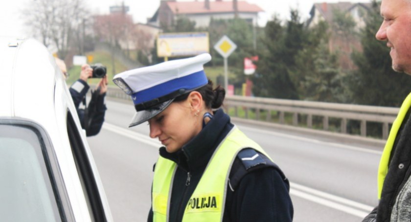 Zwiększone kontrole na drogach. Ruszają działania  pn. „Niechronieni uczestnicy ruchu drogowego”