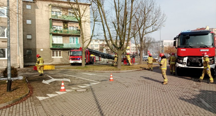 Ćwiczenia strażaków na kampusie UAM w Kaliszu
