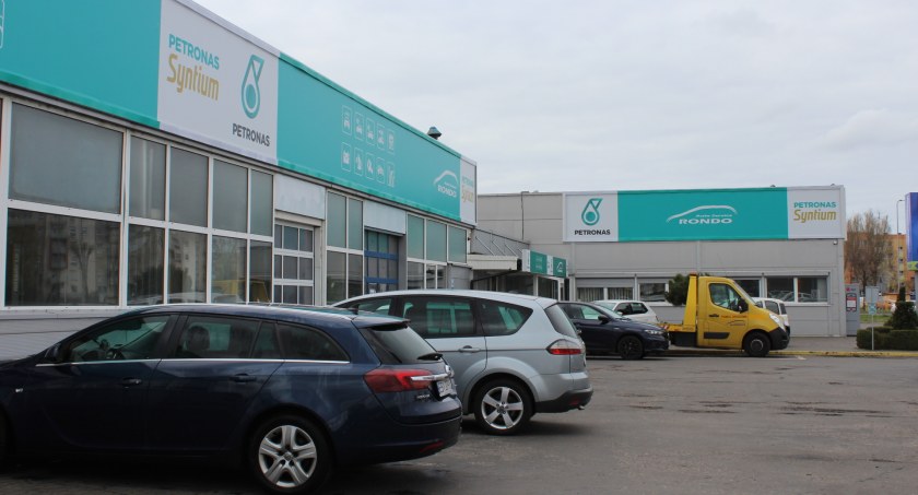 Otwarcie flagowego warsztatu  koncernu Petronas w Kaliszu