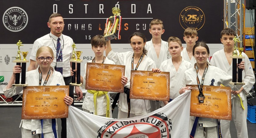 Trofea kaliskich karateków w Ostródzie