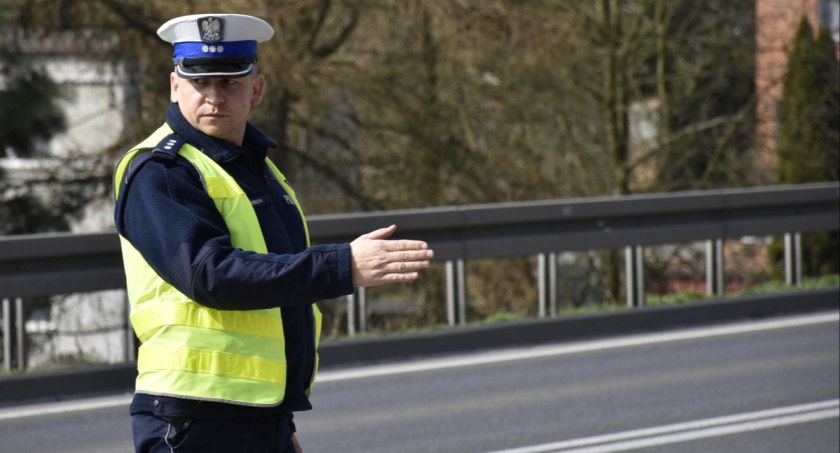 Wsiedli za kierownicę pomimo sądowego zakazu. Odpowiedzą za przestępstwo