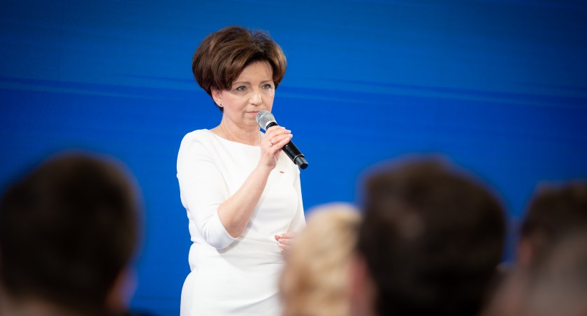 Podsumowanie obecnych rządowych programów  w perspektywie inwestycji w naszym rejonie  i wspierania rodzin