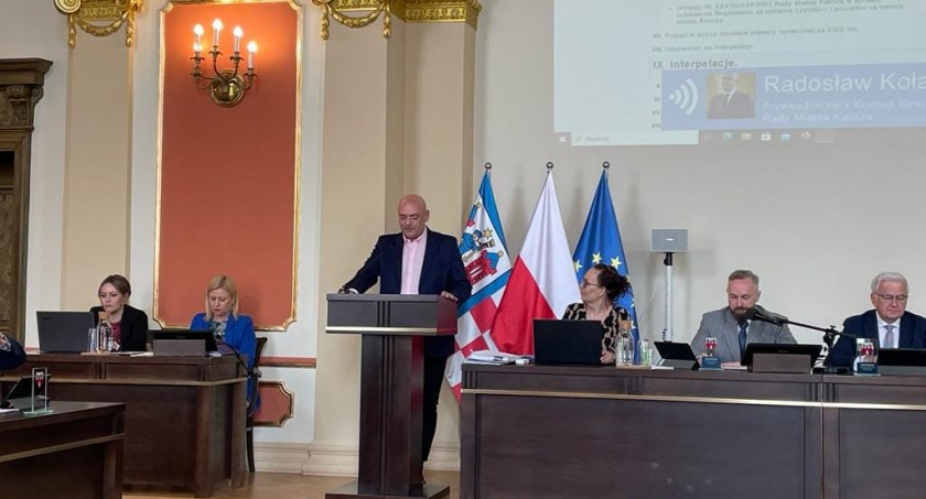Interpelacja w sprawie zmiany trasy autobusu linii nr.16 podczas sesji Rady Miasta Kalisza