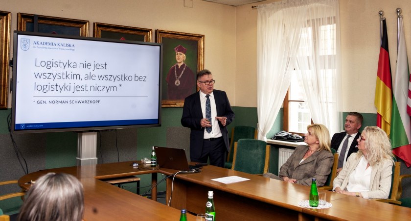 Logistyka – nowy kierunek w Akademii Kaliskiej. Na praktyki i staże przyjmą studentów renomowane firmy