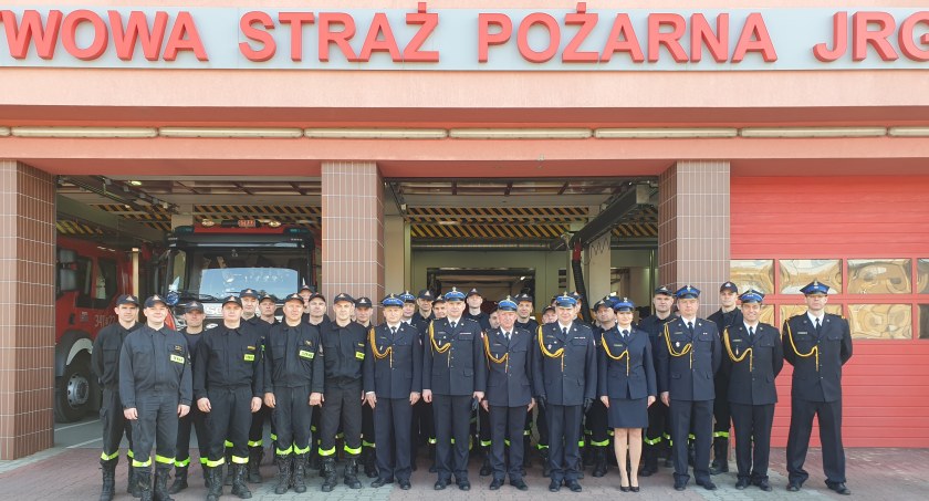 Uroczysta zmiana służby z okazji Dnia Strażaka w Kaliszu