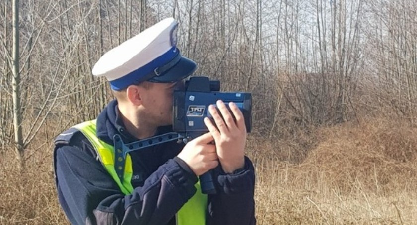 Tak bardzo spieszył się do domu, że stracił prawo jazdy
