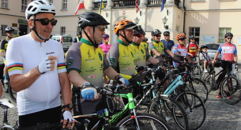 Na rowerach z Kalisza do Częstochowy - ruszyła XV Rowerowa Pielgrzymka Samorządowców na Jasną Górę