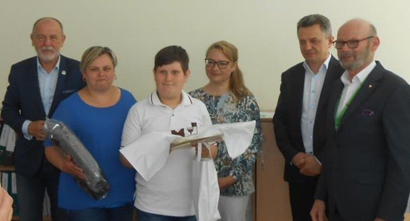 Uczniowskie prace o zagrożeniach w rolnictwie