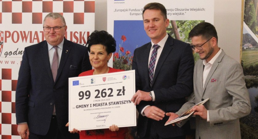 100 tys. zł na fotowoltaikę na obiektach sportowych w gminie Stawiszyn
