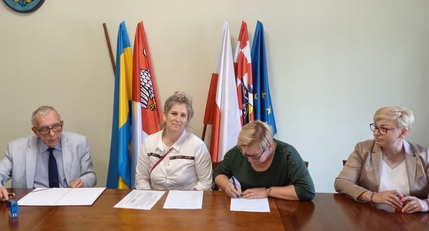 Koła Gospodyń Wiejskich obdarowane nowym wyposażeniem