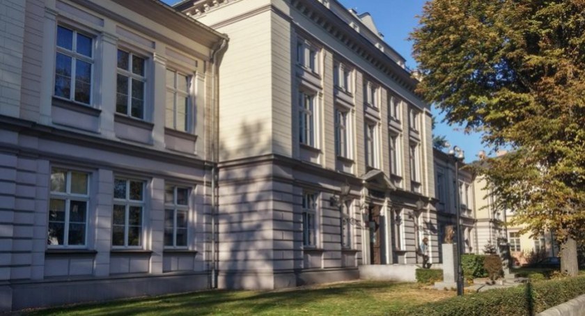 Dyrektorskie zmiany w kaliskich placówkach oświatowych 