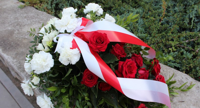Uratować bohaterów od zapomnienia - uroczystości patriotyczne w sierpniu