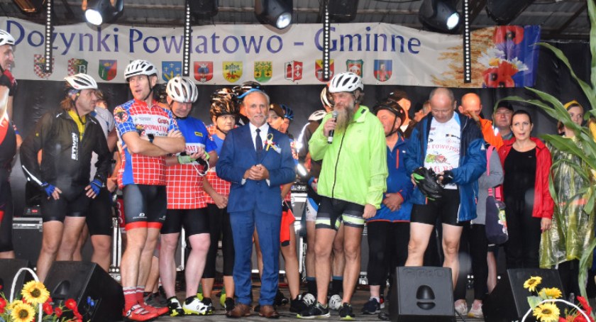 Dożynkowy Objazd Powiatu Kaliskiego – atrakcją dla pasjonatów rowerowych wypraw