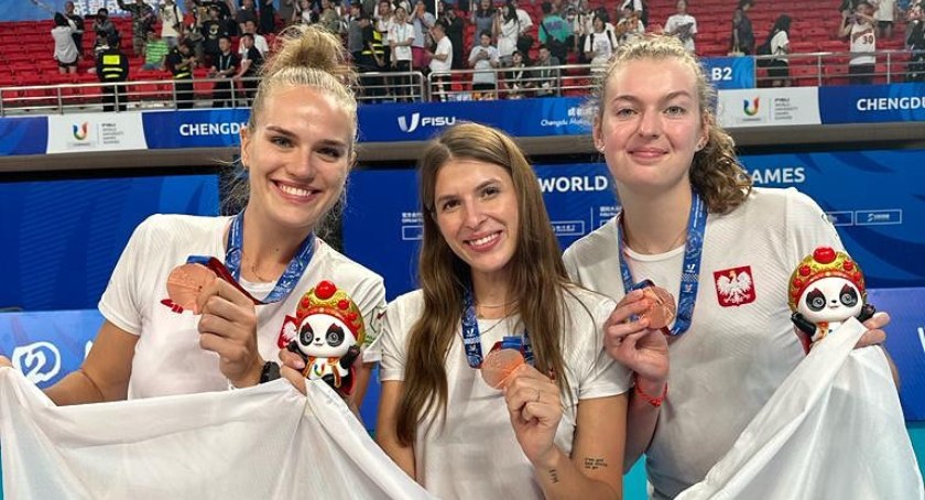 Kaliskie siatkarki z brązowymi medalami Uniwersjady
