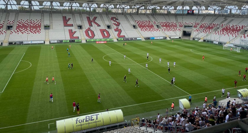 Łódzka lekcja futbolu. Porażka KKS z rezerwami ŁKS