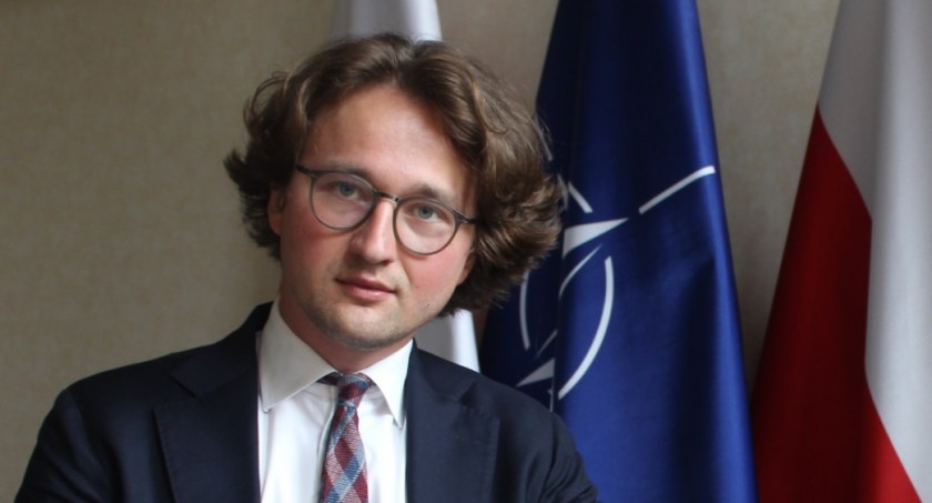 Mecenas radzi