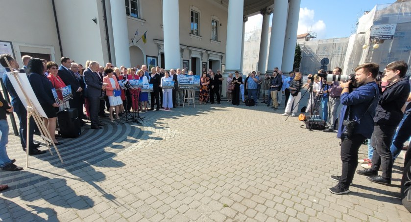 PiS ogłosił nazwiska kandydatów do Sejmu i Senatu. Kaliszanin dopiero na 5 miejscu