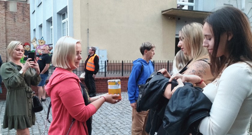 Festyn charytatywny dla Szymona Oliwiera