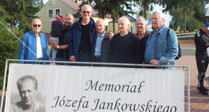 Mistrzostwa i memoriał ku pamięci
