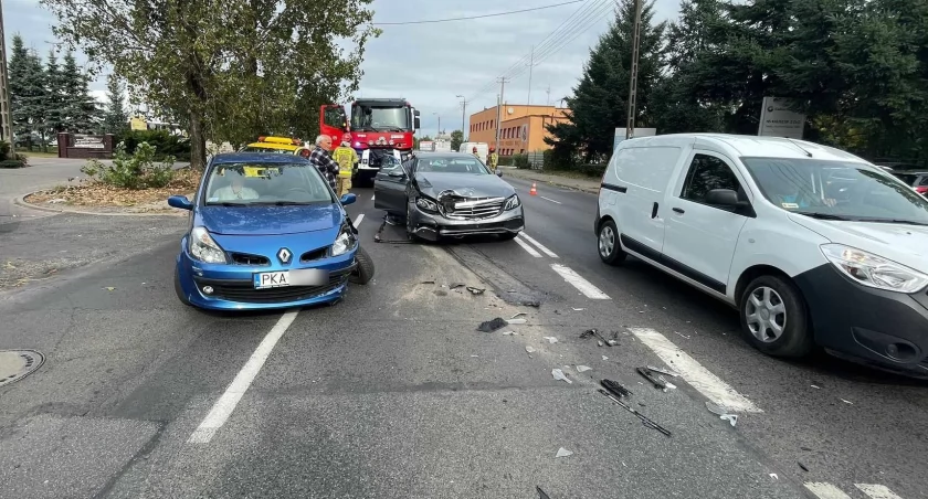 Wyjeżdżał z parkingu, wymusił pierwszeństwo przejazdu