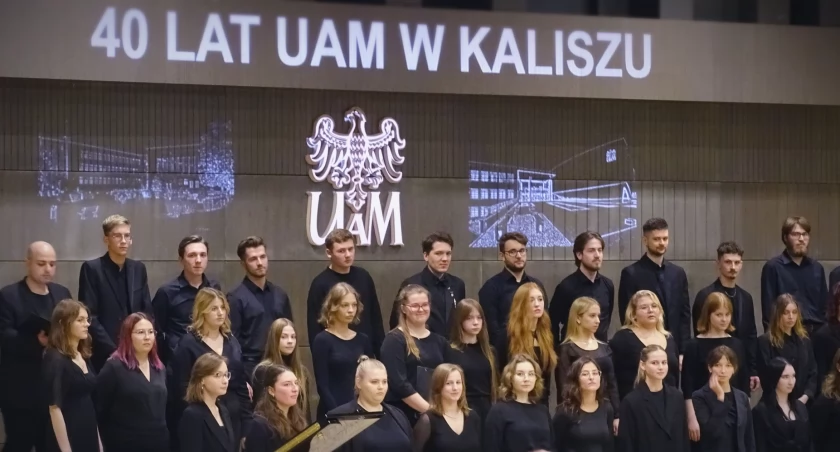 UAM już 40 lat w Kaliszu. Inauguracja roku akademickiego w uczelni [ZDJĘCIA]