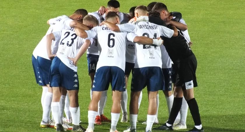 Kotwica lepsza od KKS w hicie II ligi