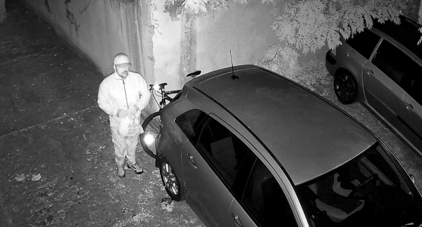 Kaliscy policjanci ponawiają apel w sprawie podpalacza