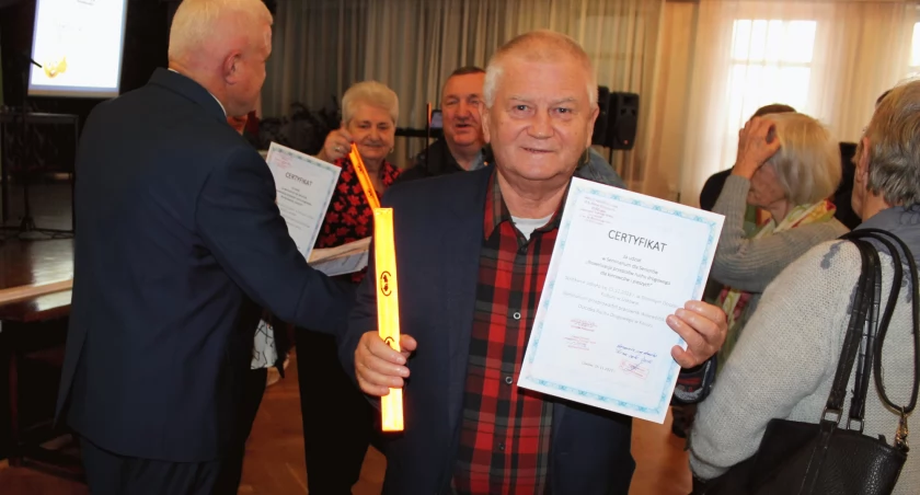 „ Nowelizacja przepisów ruchu drogowego dla kierowców i pieszych”- seminarium dla seniorów