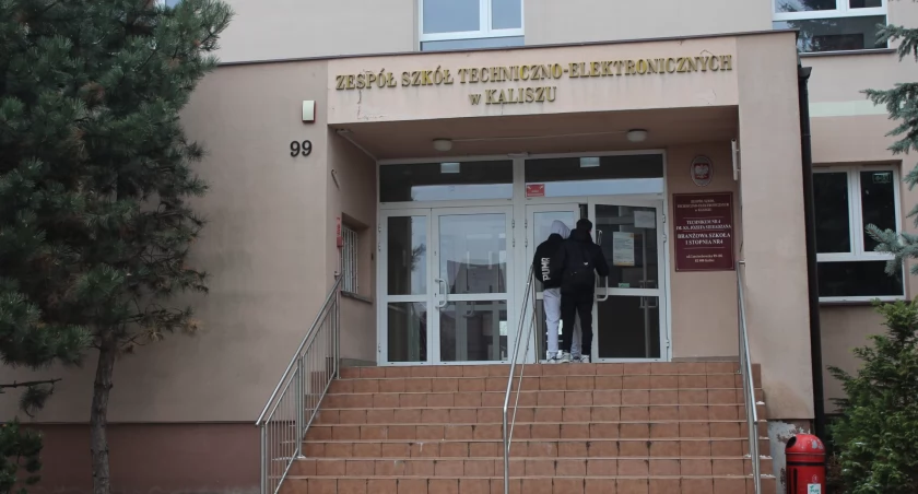 Boisko i hala sportowa dla zespołu szkół