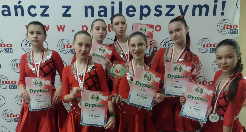 Tancerze szkoły Siaraszewski Dance Studio zdominowali turniej w Kielcach