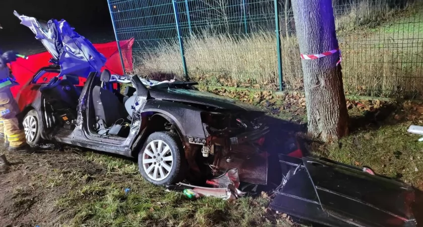 Tragedia w Łaszkowie. Dwoje młodych ludzi zginęło w wypadku
