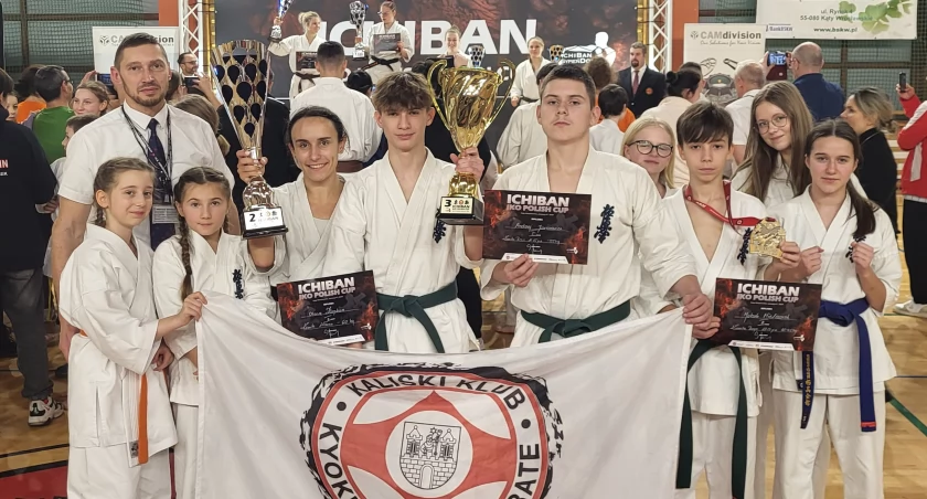 Trzy razy podium dla kaliskich karateków