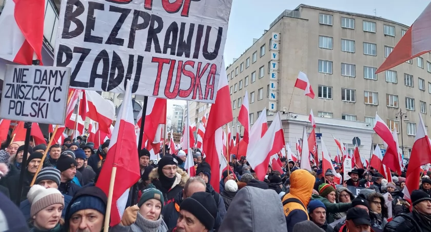  Wolność gwałcą w imię rzekomego ładu! Kaliszanie na proteście w Warszawie