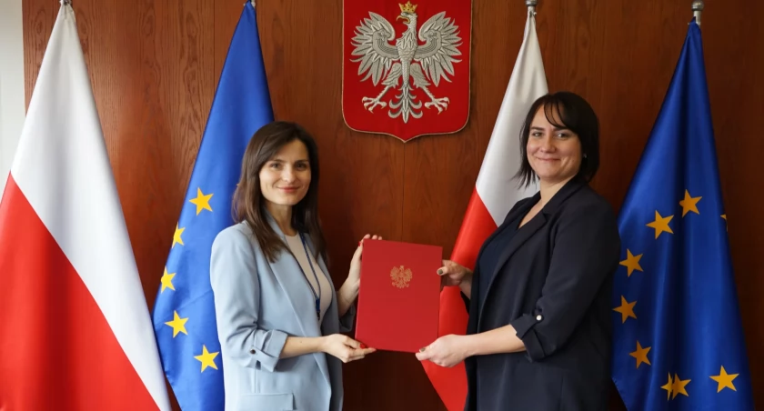Damski zarząd województwa. Donald Tusk powołuje Karolinę Fabiś-Szulc na stanowisko wicewojewody wielkopolskiej