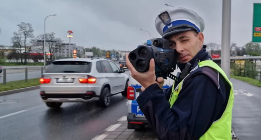 Noga z gazu! Tylko we wtorek czterech kierowców straciło prawo jazdy