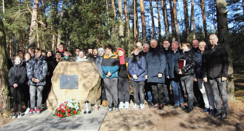 W Piskorach stanął obelisk upamiętniający powstańców styczniowych